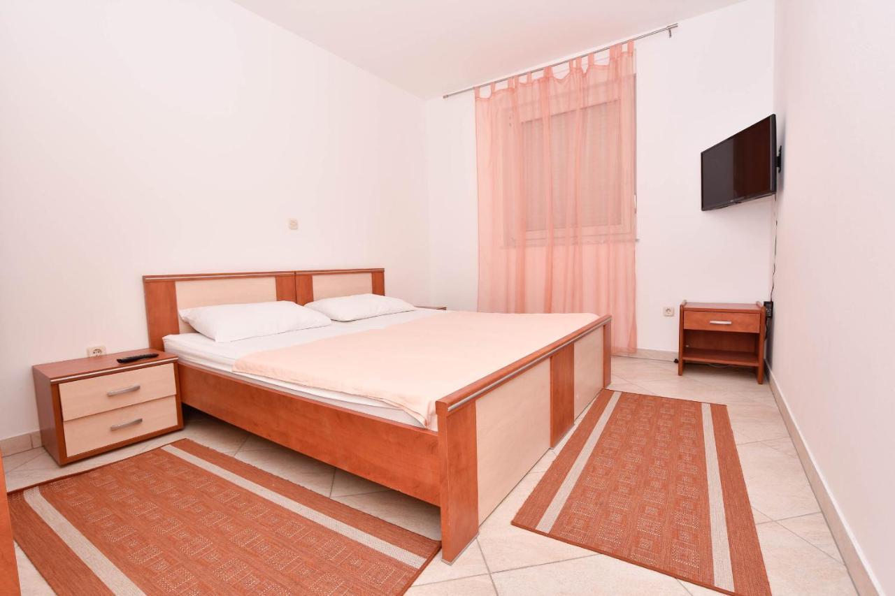 Apartment Jaspis Биоград на Мору Екстериор снимка