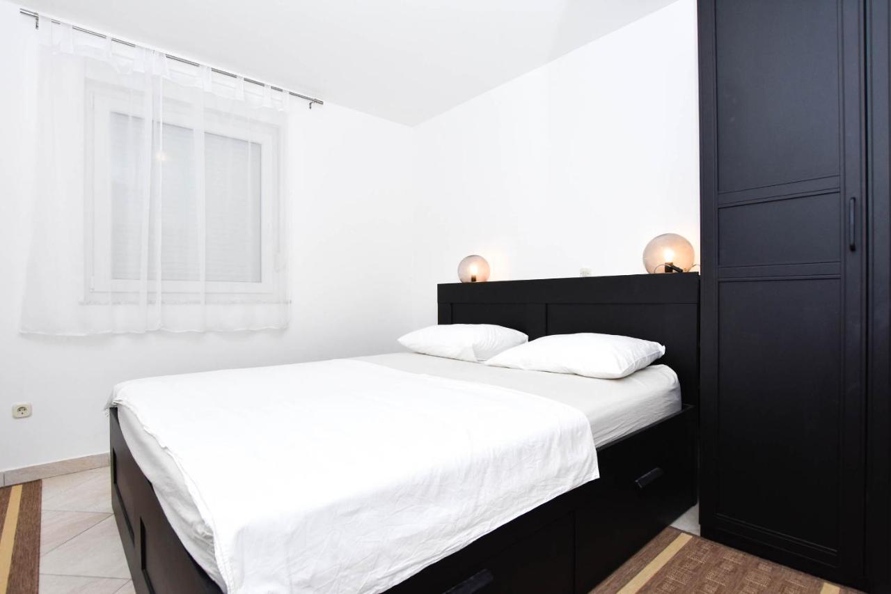 Apartment Jaspis Биоград на Мору Екстериор снимка