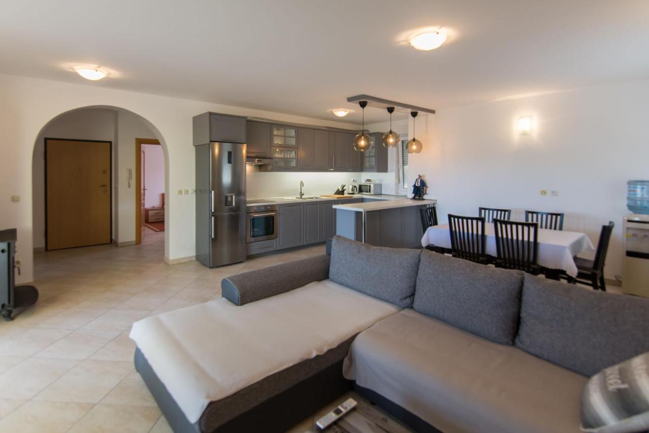 Apartment Jaspis Биоград на Мору Екстериор снимка